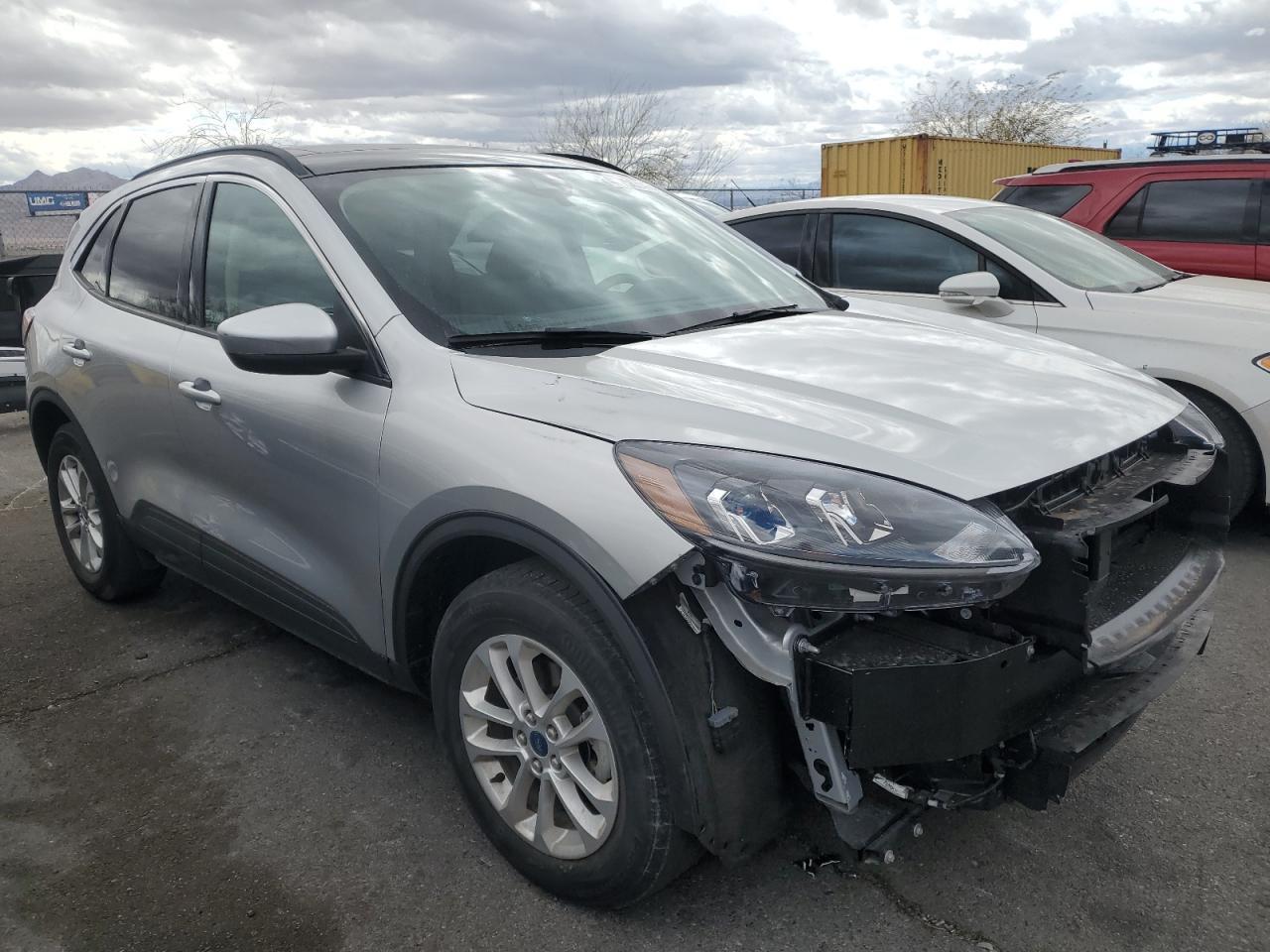 2020 FORD ESCAPE SE - Фото 4