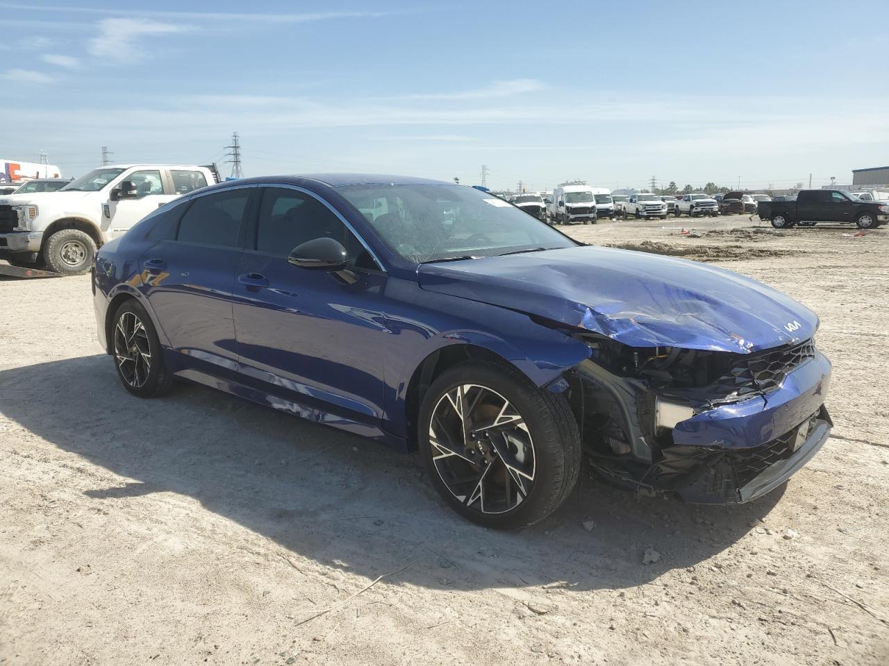 2025 KIA K5 GT LINE - Image 4