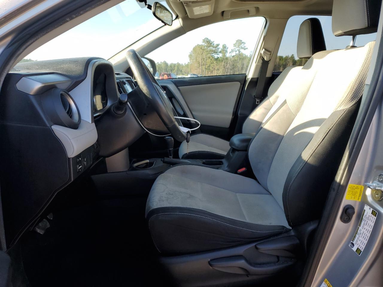 2016 TOYOTA RAV4 XLE - Image 7