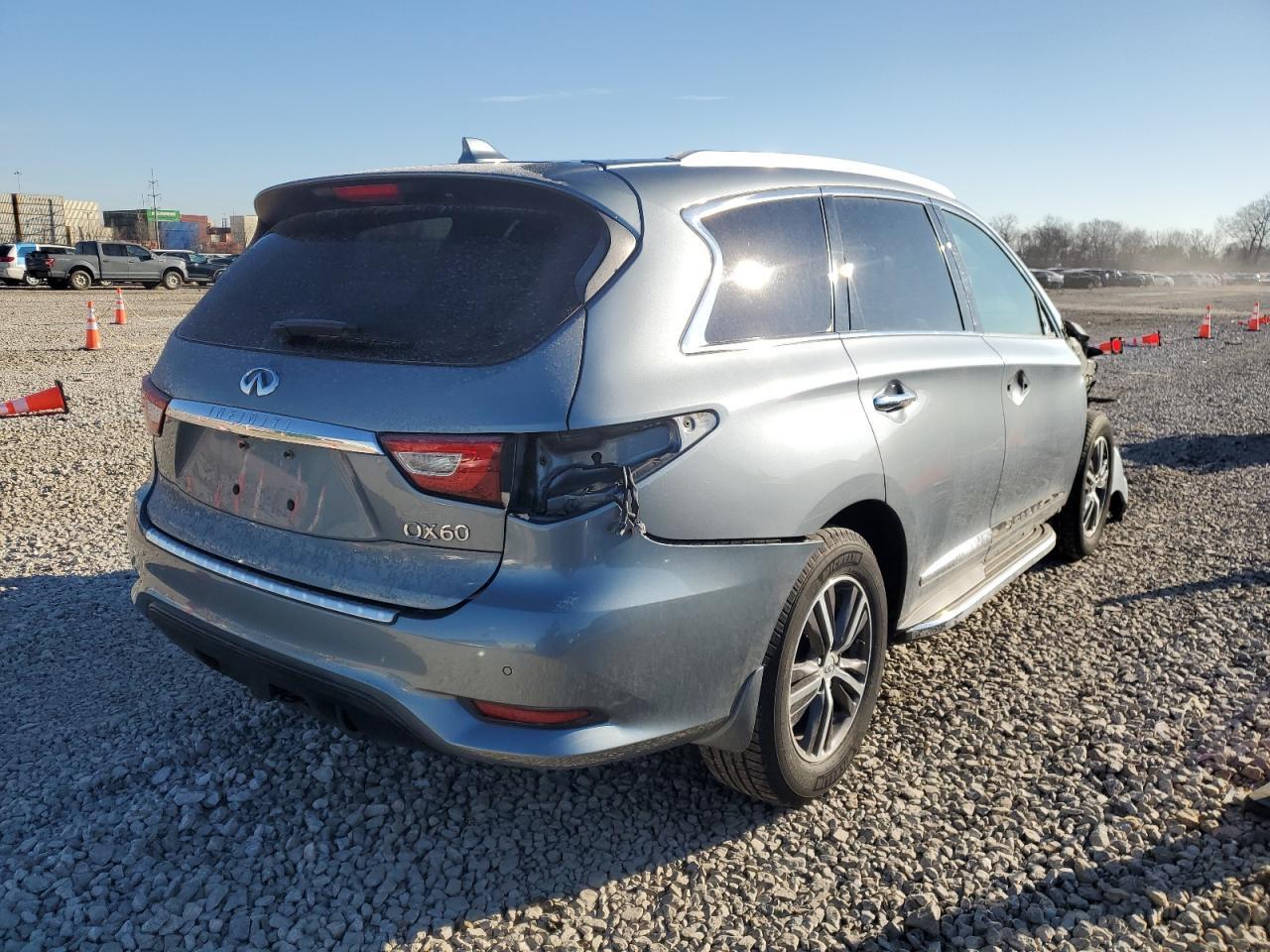 2017 INFINITI QX60 - Image 3