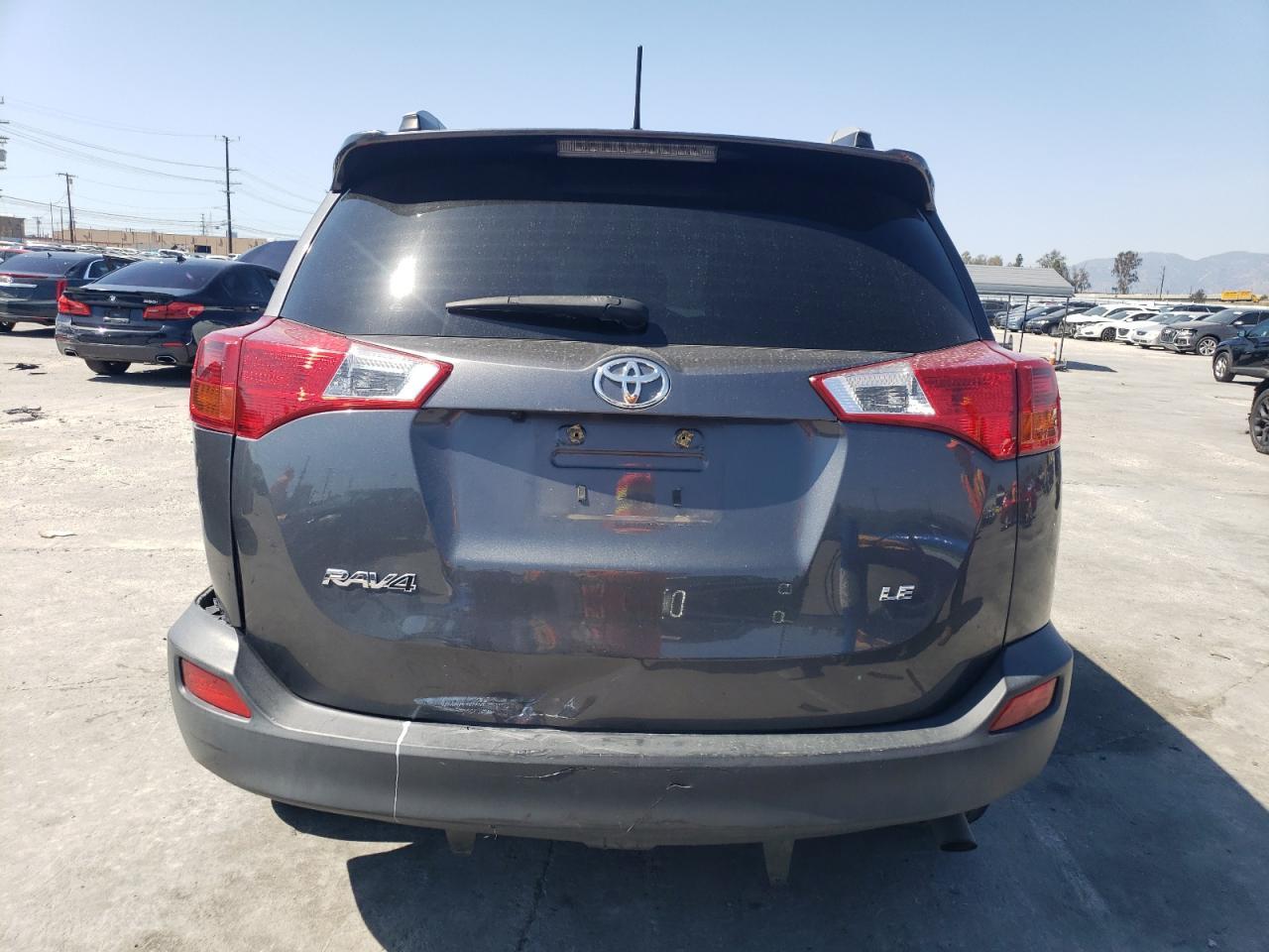 2015 TOYOTA RAV4 LE - Фото 6