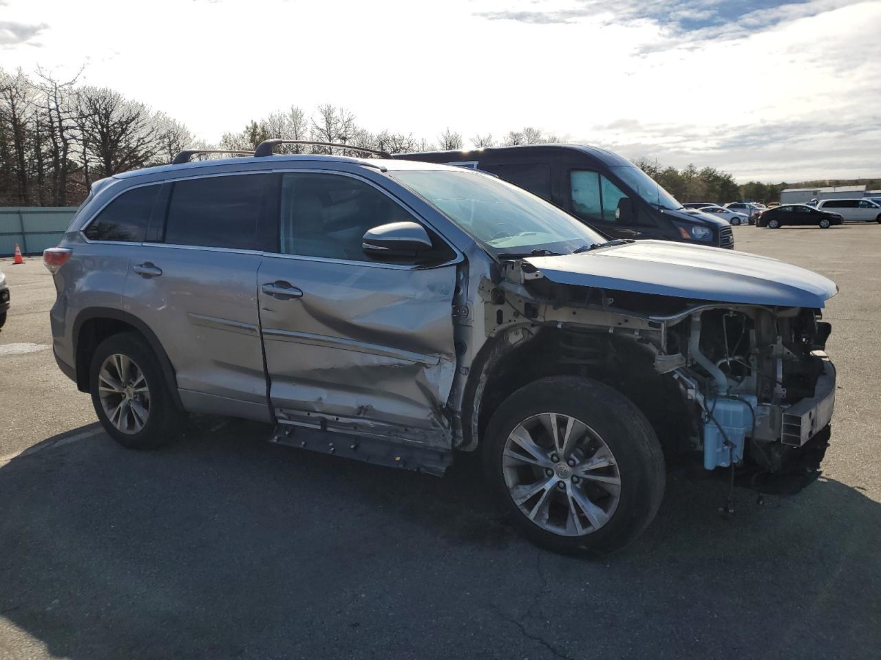 2015 TOYOTA HIGHLANDER - Фото 4