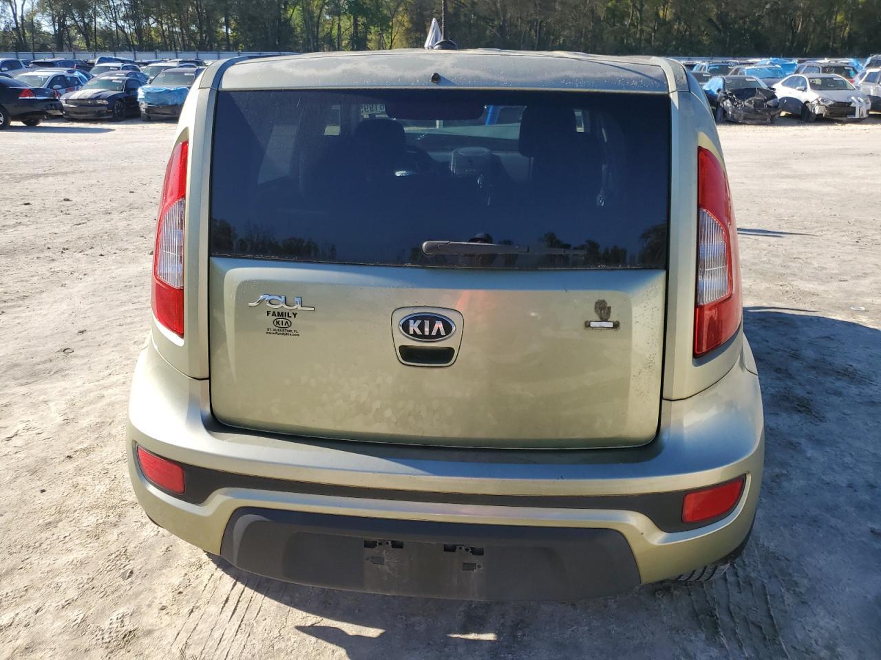 2013 KIA SOUL + - Image 6