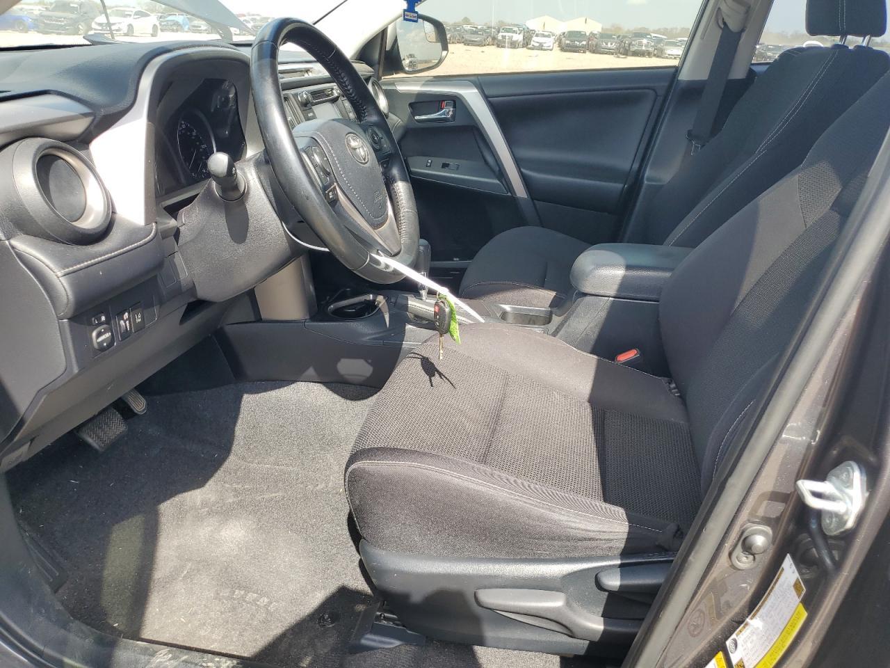 2017 TOYOTA RAV4 XLE - Image 7