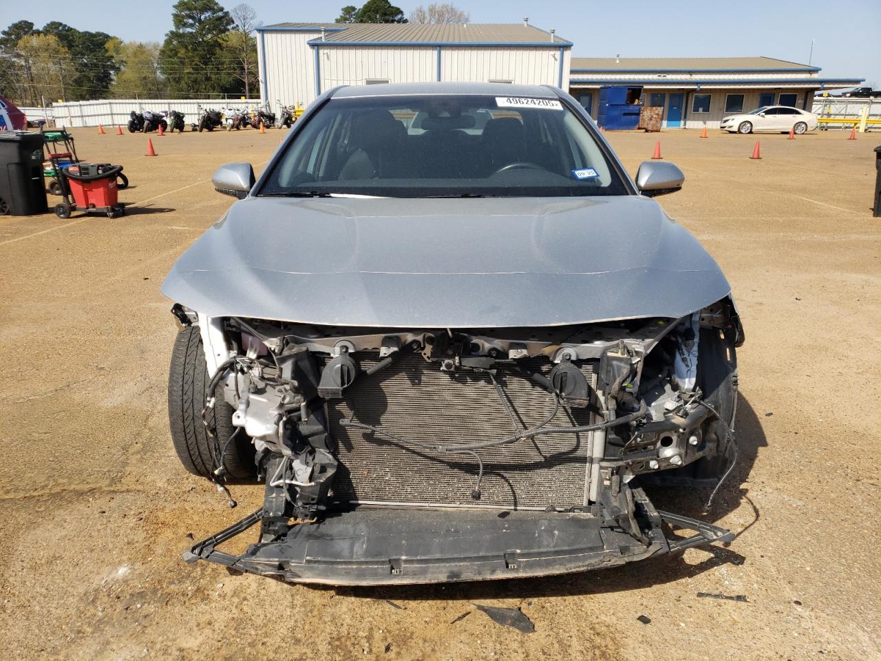 2019 TOYOTA CAMRY L - Фото 5