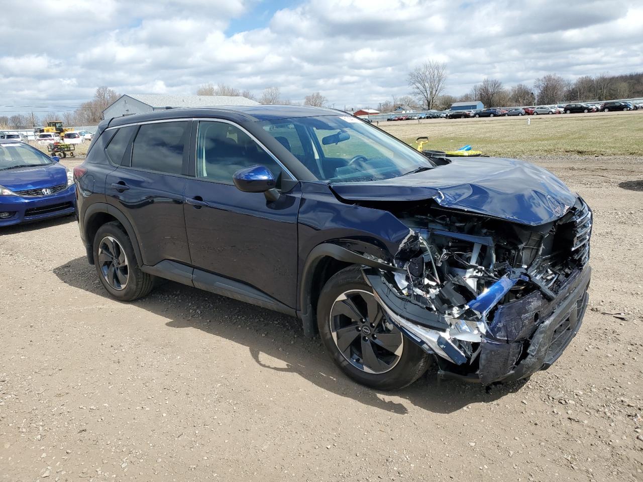 2024 NISSAN ROGUE SV - Фото 4