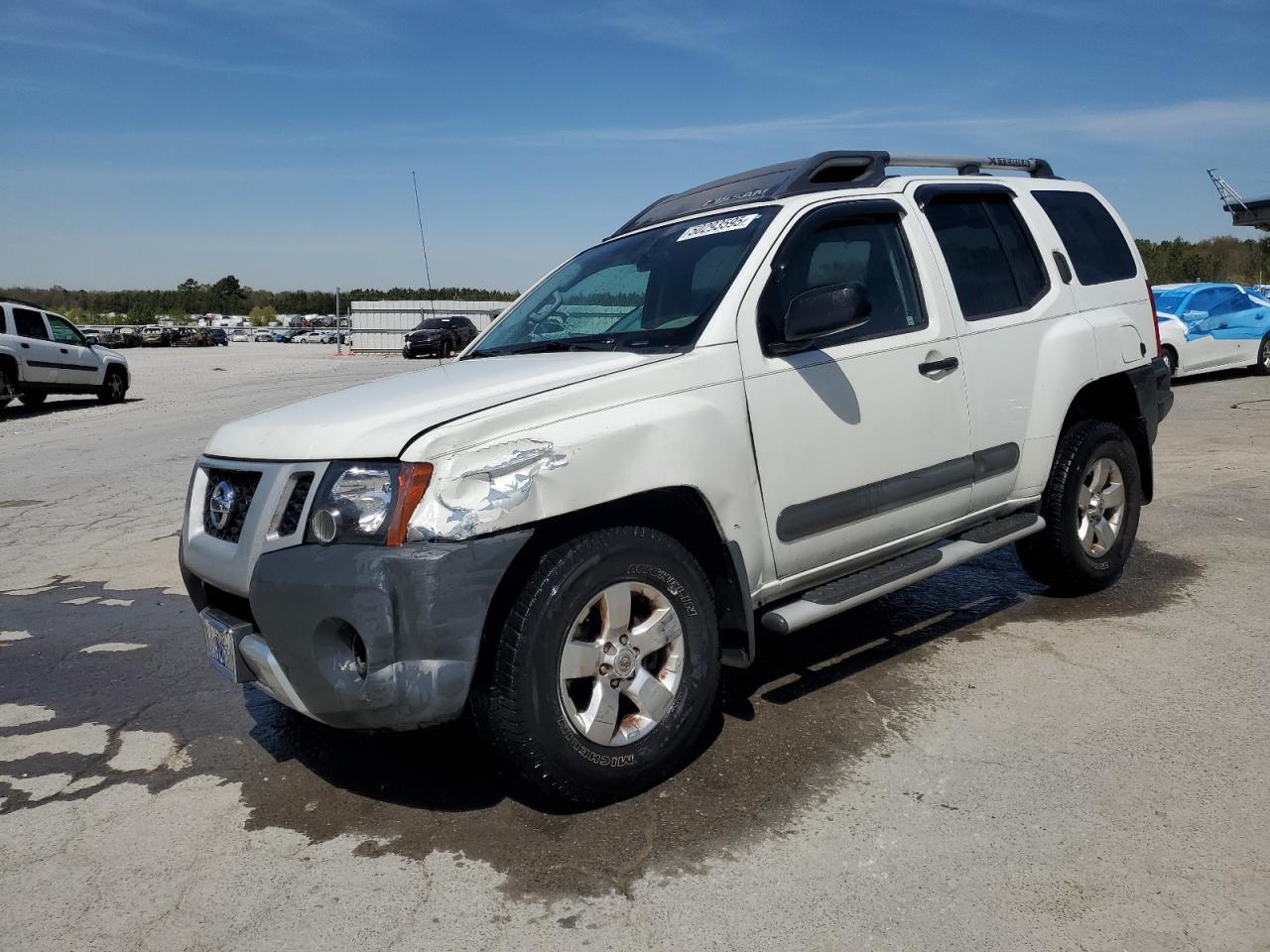 2013 NISSAN XTERRA X