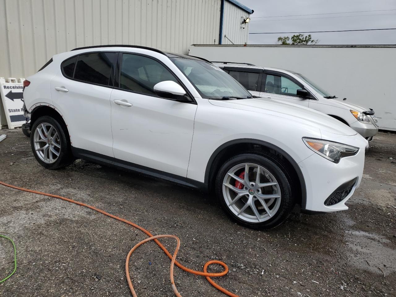 2019 ALFA ROMEO STELVIO TI - Image 4