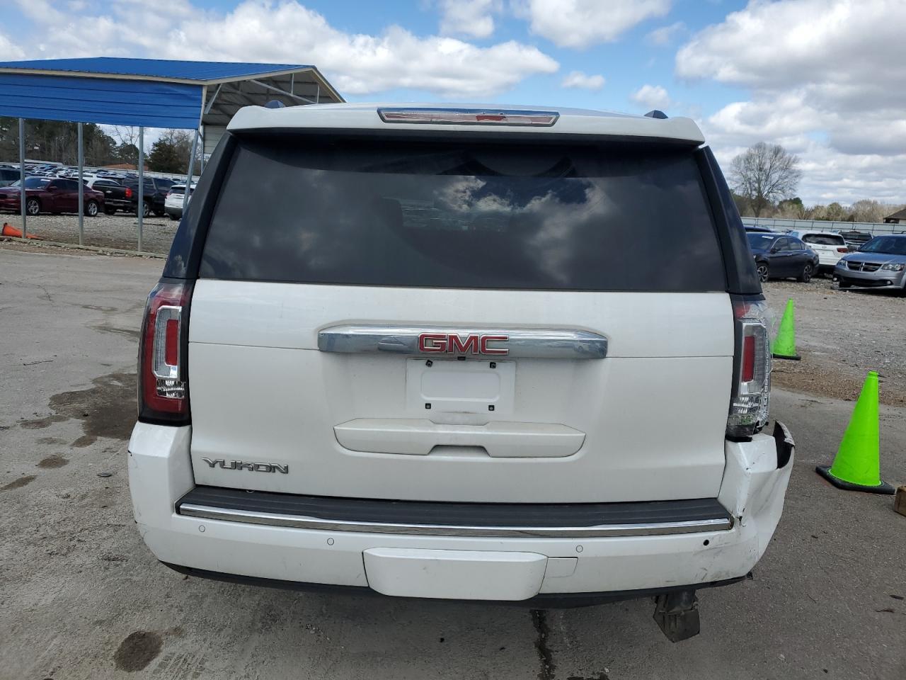 2016 GMC YUKON DENA - Фото 6