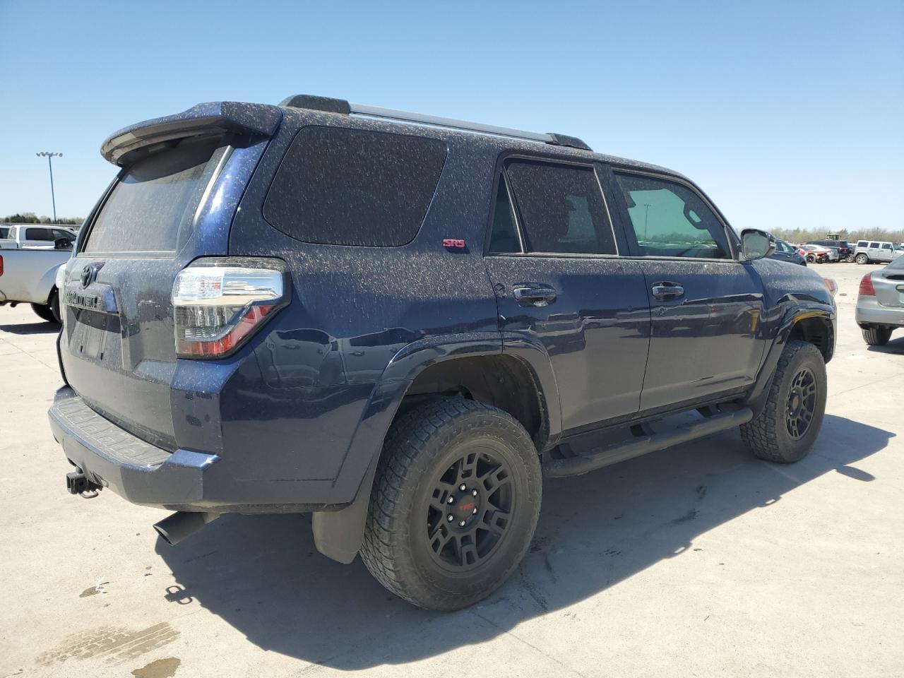 2022 TOYOTA 4RUNNER SR - Image 3