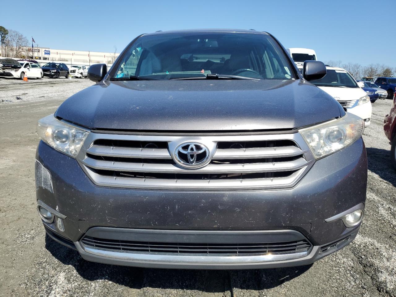 2011 TOYOTA HIGHLANDER - Image 5