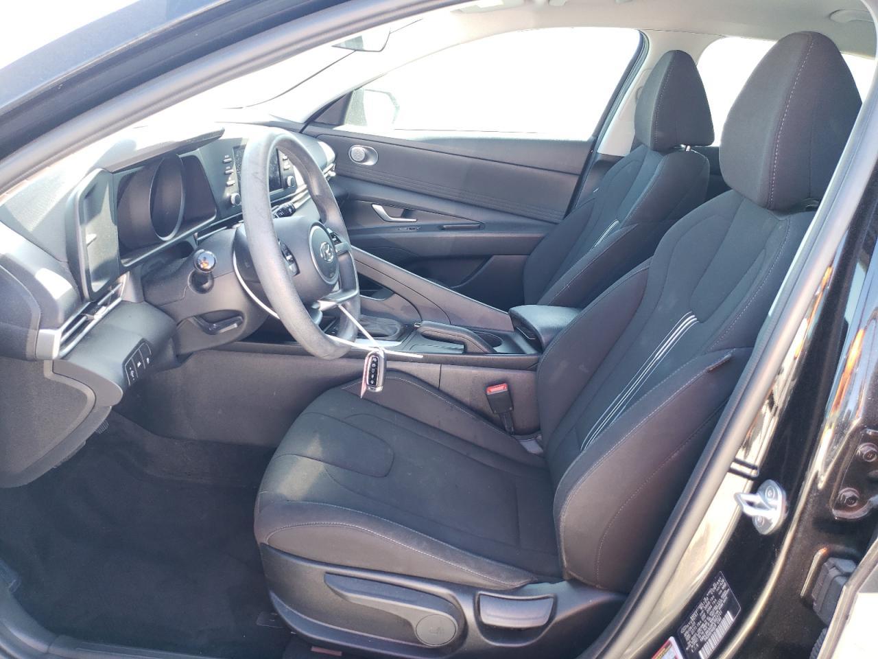 2023 HYUNDAI ELANTRA SE - Фото 7