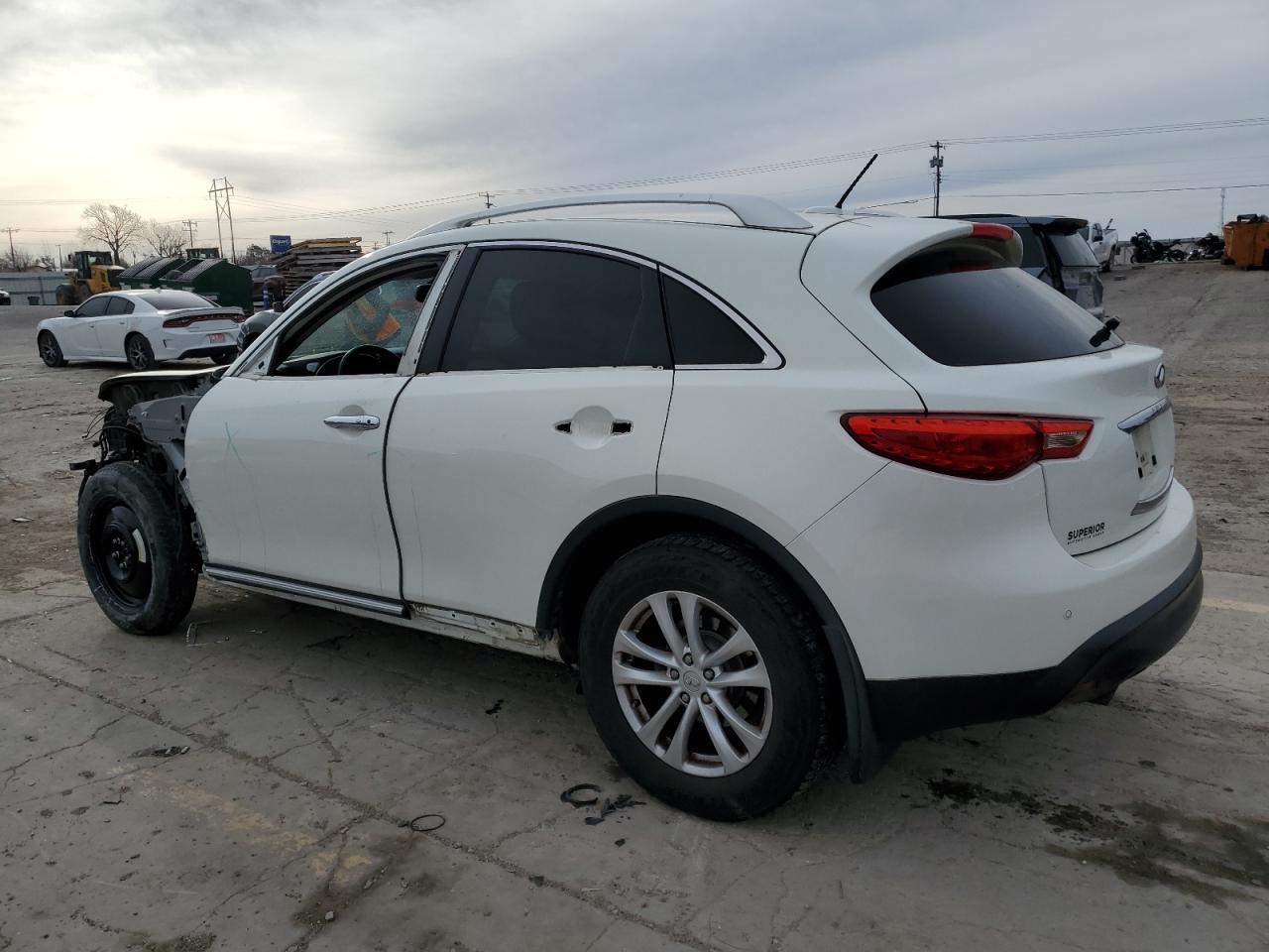 2013 INFINITI FX37 - Image 2