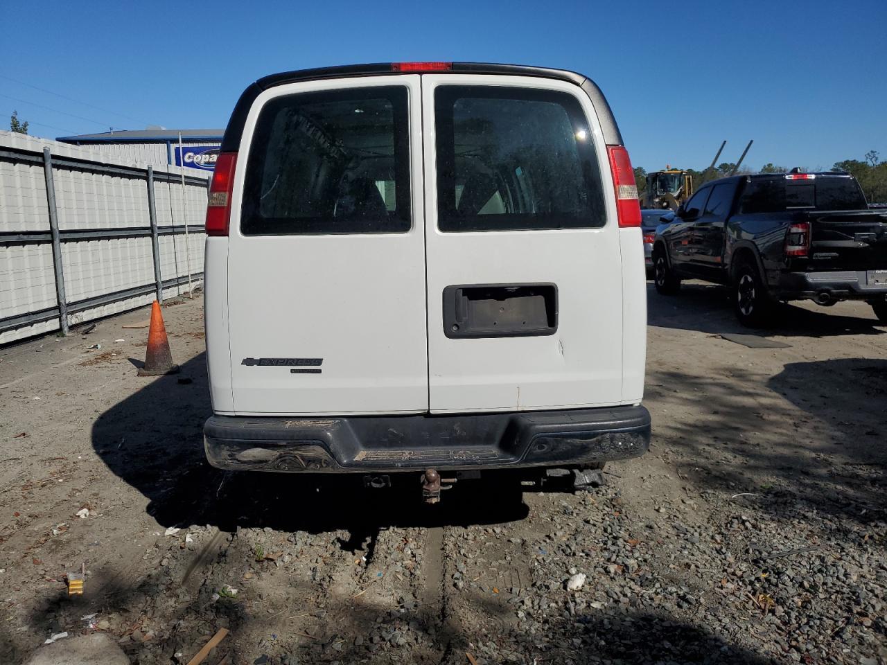 2012 CHEVROLET EXPRESS G2 - Image 6