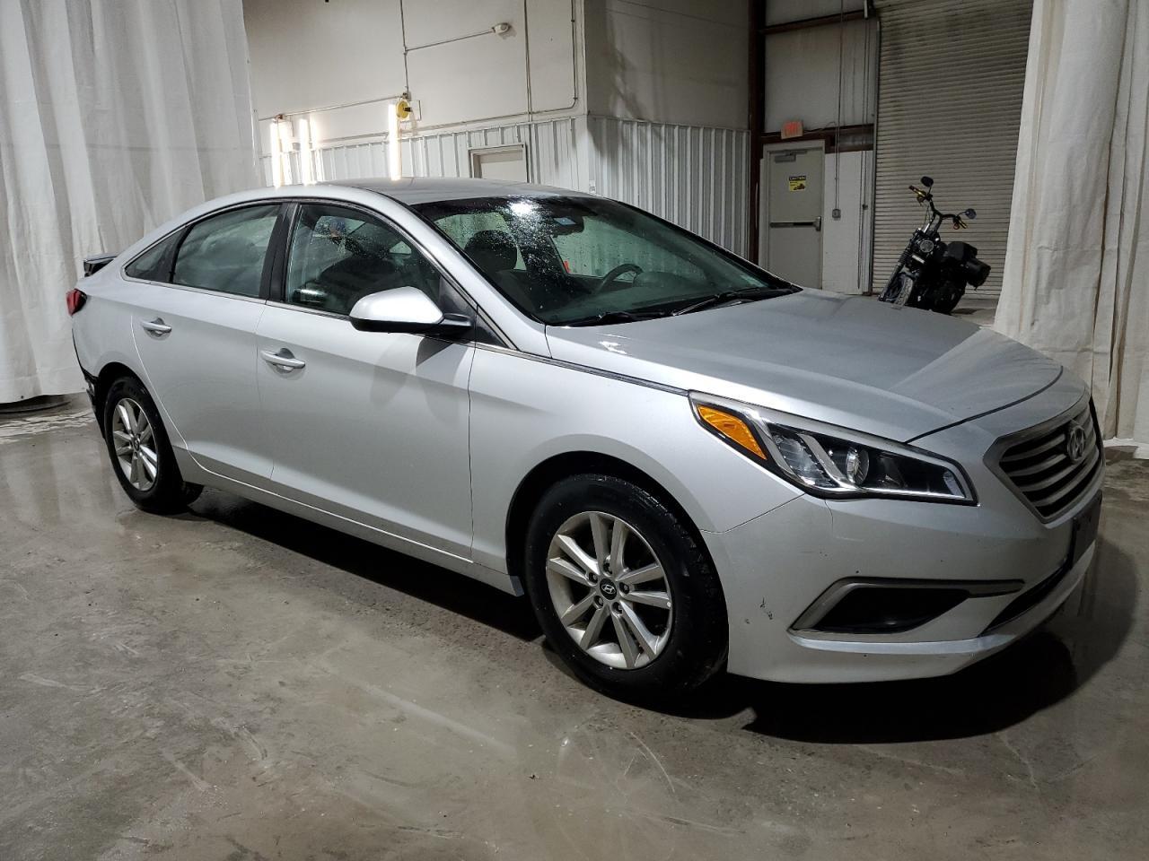 2017 HYUNDAI SONATA SE - Фото 4