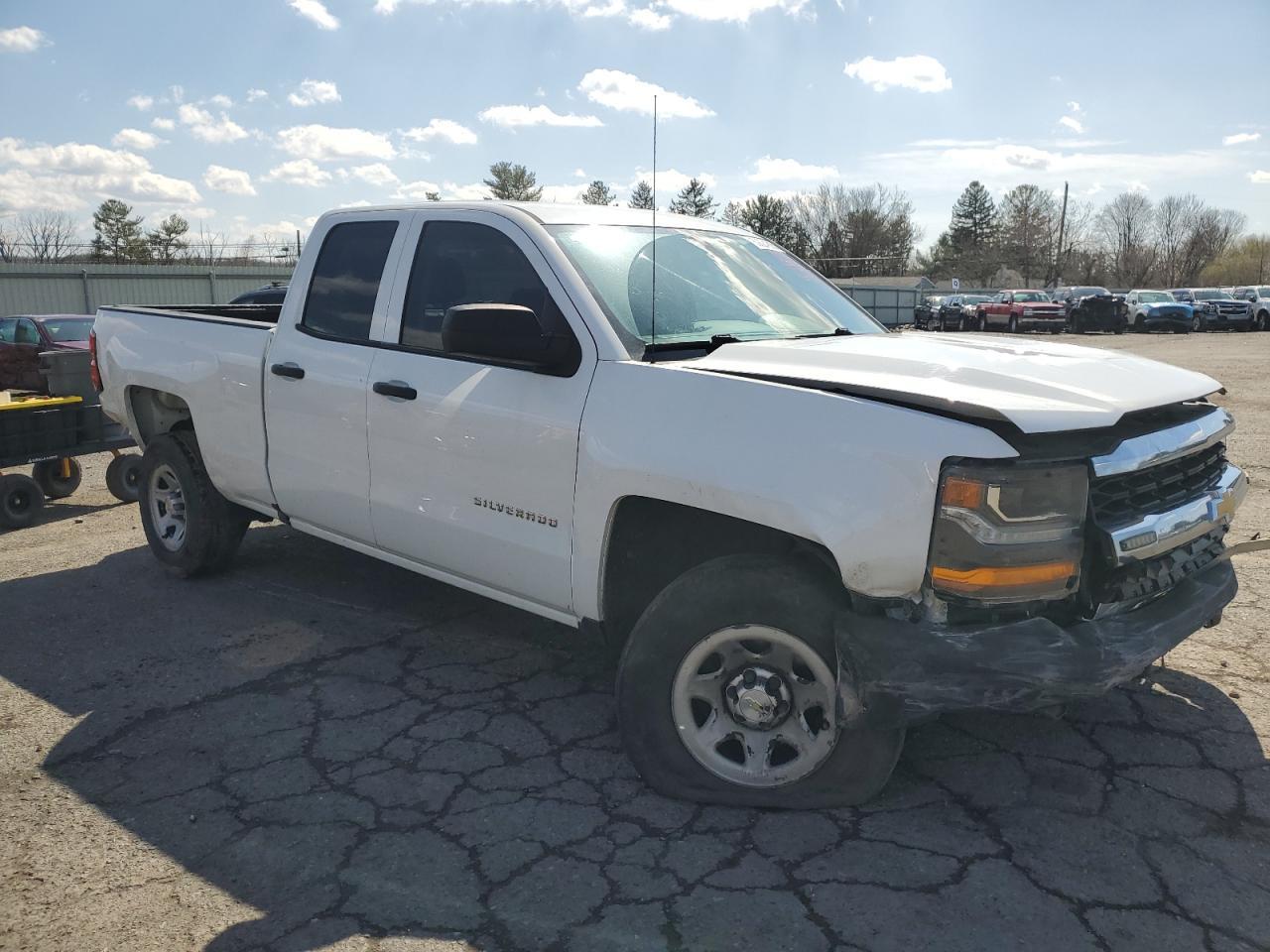 2017 CHEVROLET SILVERADO - Image 4