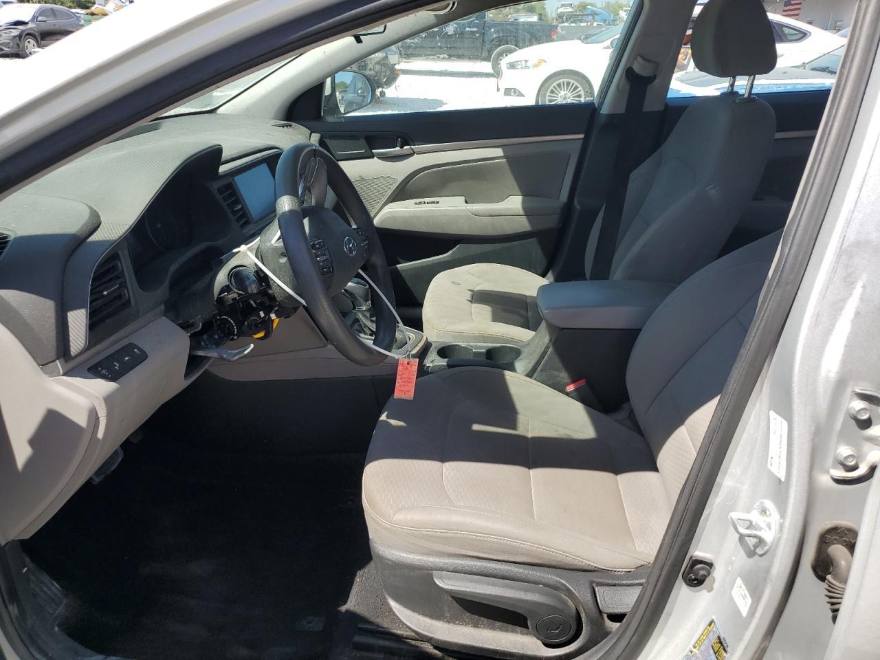 2019 HYUNDAI ELANTRA SE - Фото 7