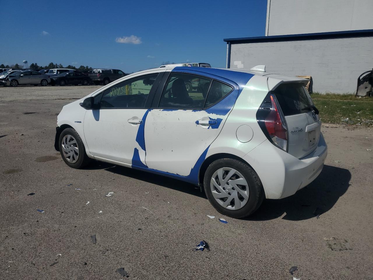 2015 TOYOTA PRIUS C - Фото 2