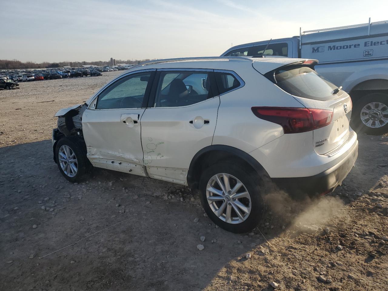 2017 NISSAN ROGUE SPOR - Фото 2