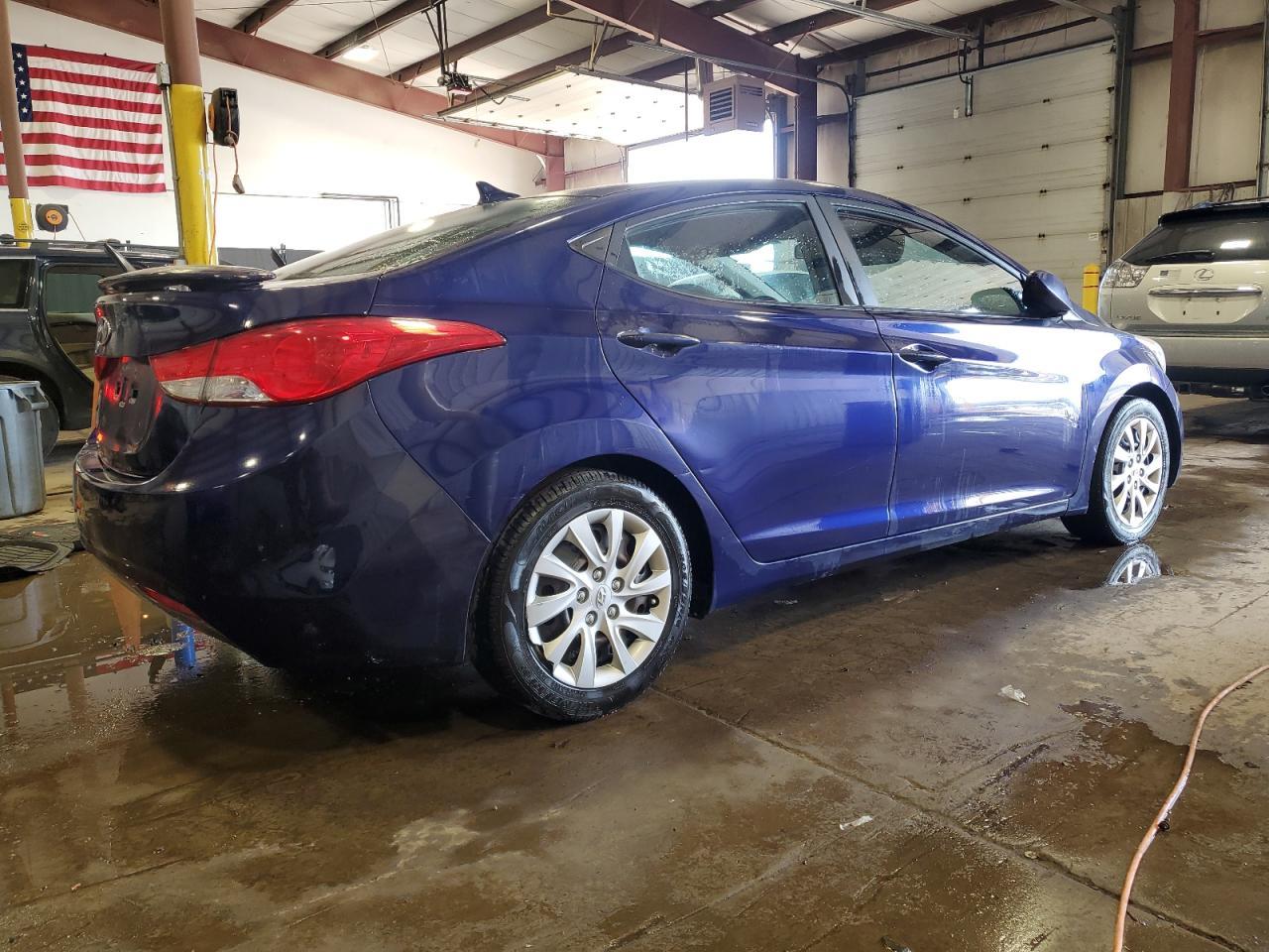 2011 HYUNDAI ELANTRA GL - Image 3