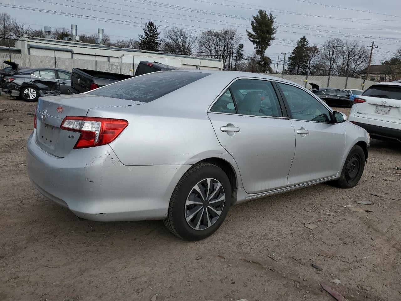 2014 TOYOTA CAMRY L - Image 3