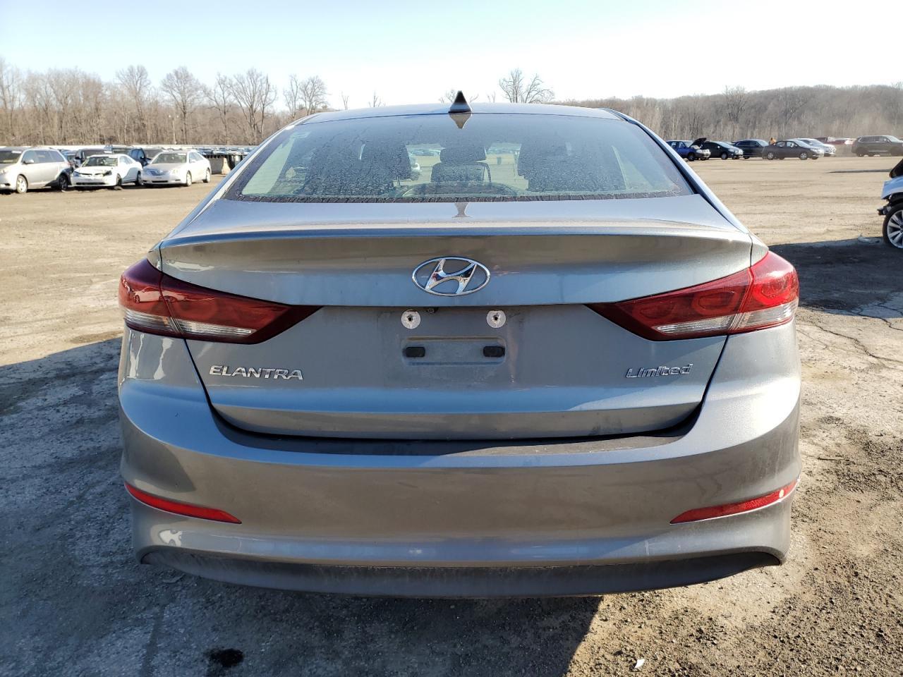 2017 HYUNDAI ELANTRA SE - Image 6
