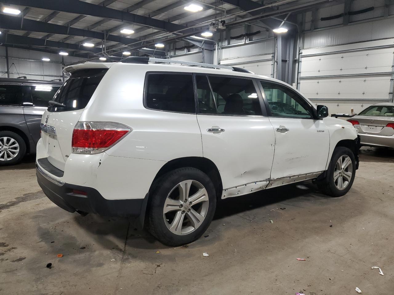 2012 TOYOTA HIGHLANDER - Image 3