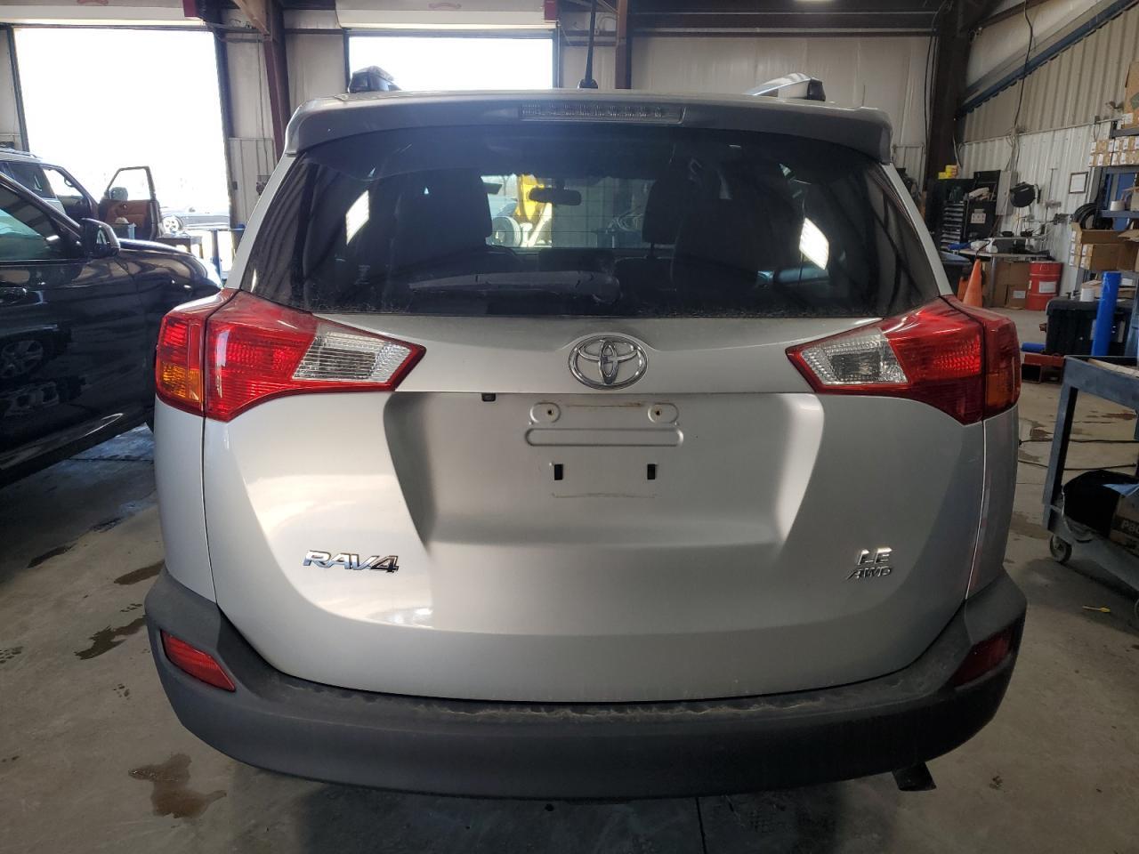 2015 TOYOTA RAV4 LE - Image 6