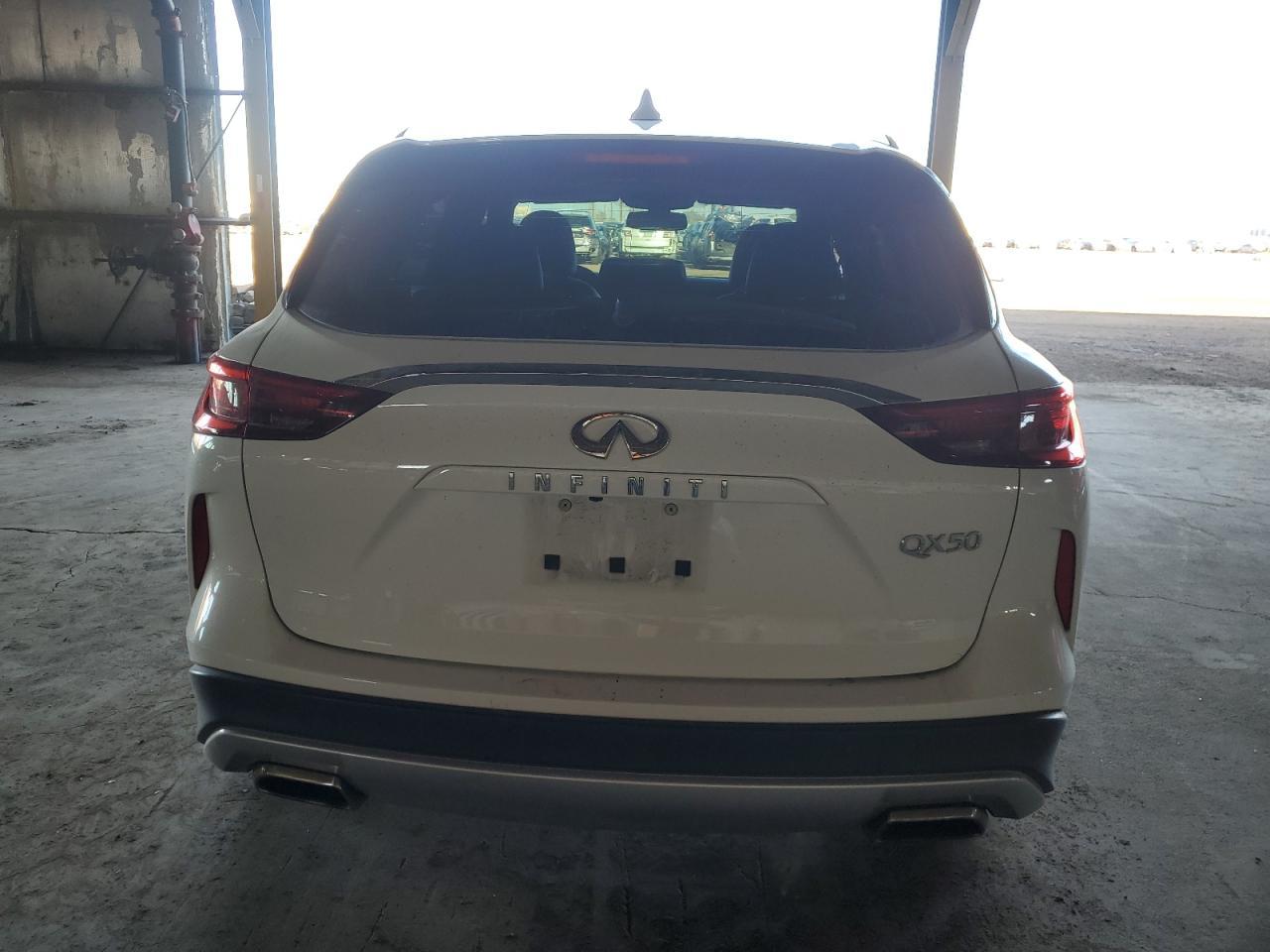 2019 INFINITI QX50 ESSEN - Image 6