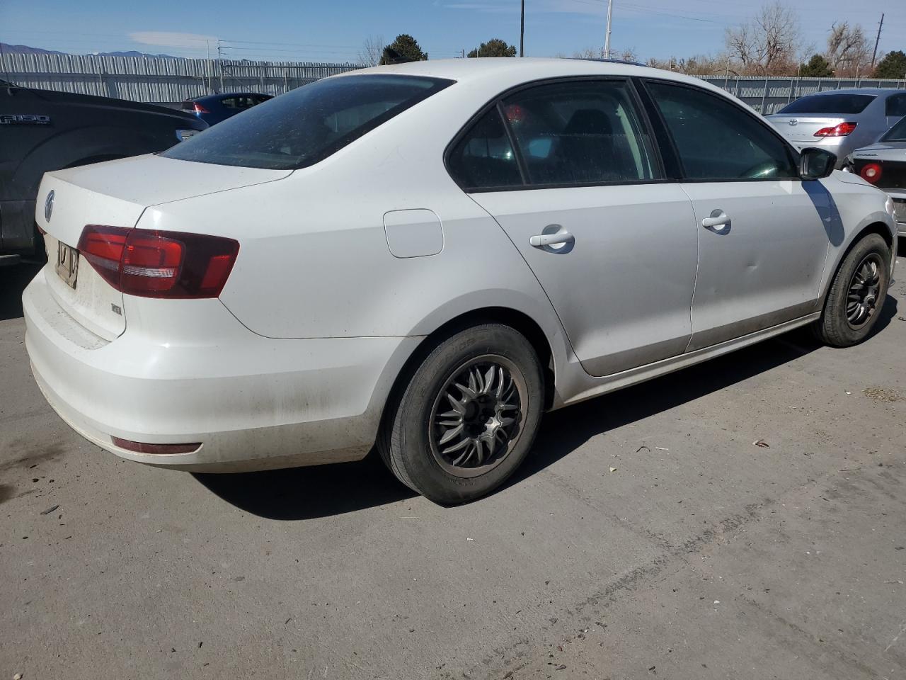 2016 VOLKSWAGEN JETTA S - Image 3