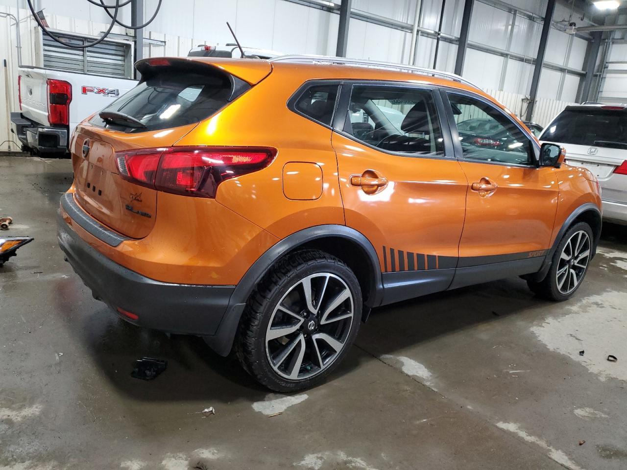 2017 NISSAN ROGUE SPOR - Фото 3