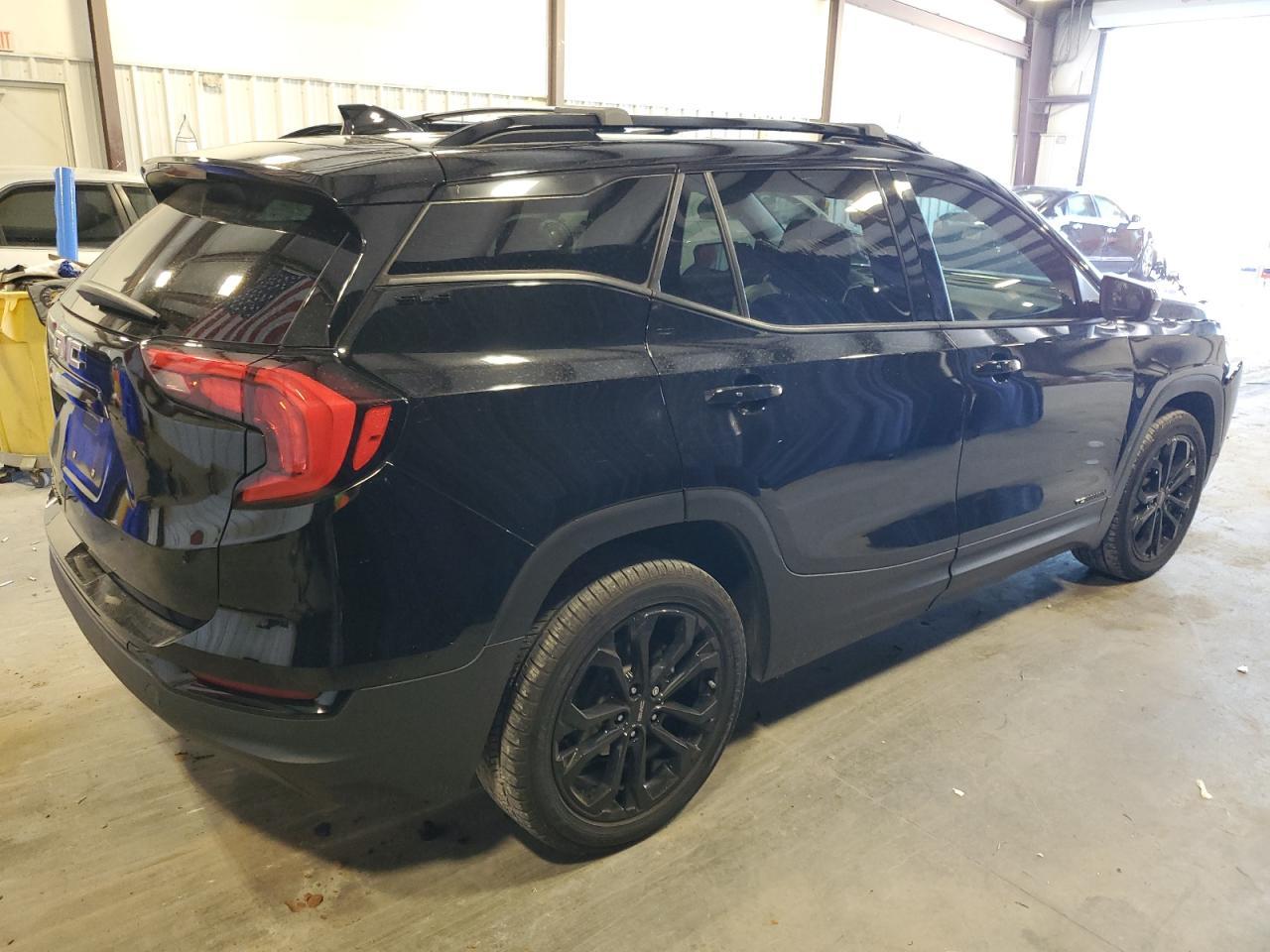 2021 GMC TERRAIN SL - Image 3