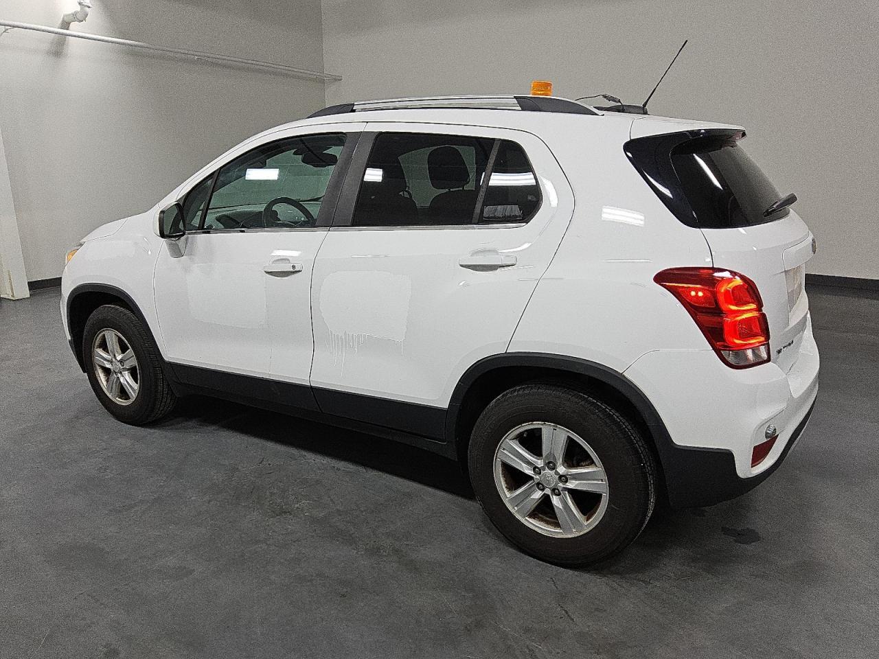 2019 CHEVROLET TRAX 1LT - Фото 2