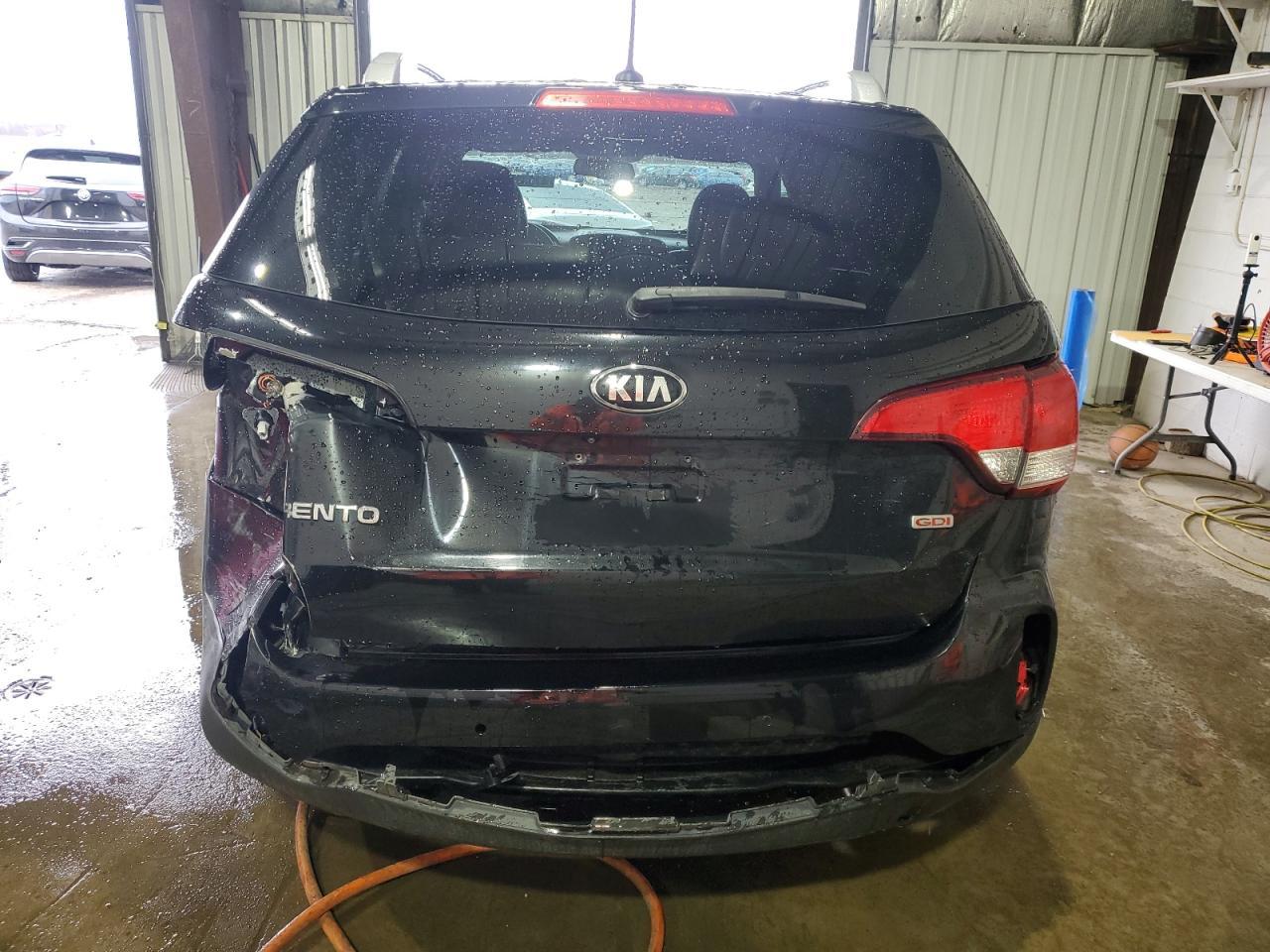 2015 KIA SORENTO LX - Image 6
