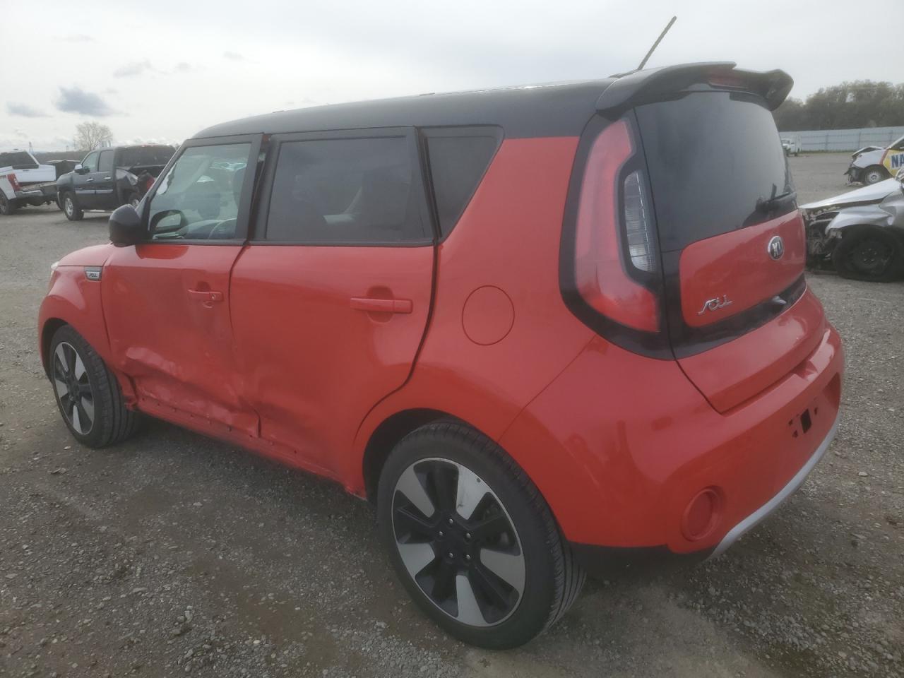 2017 KIA SOUL + - Фото 2