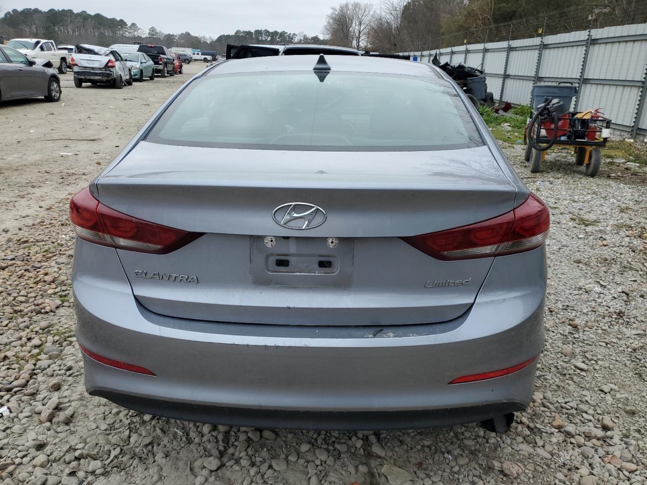 2017 HYUNDAI ELANTRA SE - Image 6