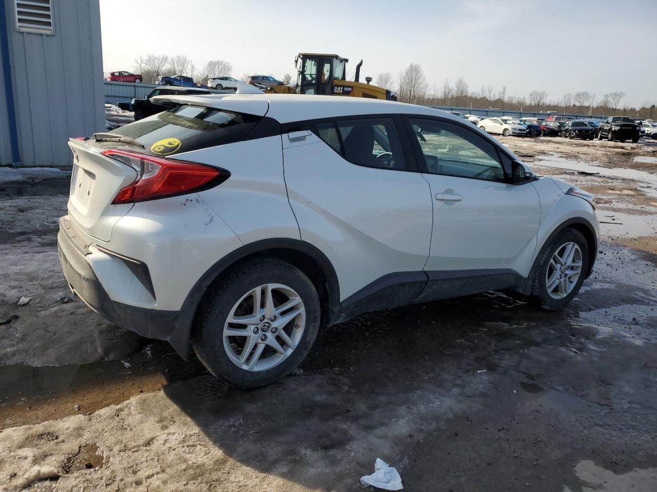 2021 TOYOTA C-HR XLE - Фото 3