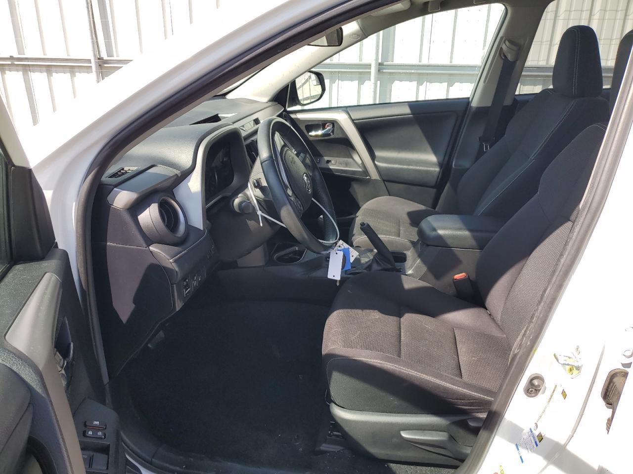 2017 TOYOTA RAV4 XLE - Image 7
