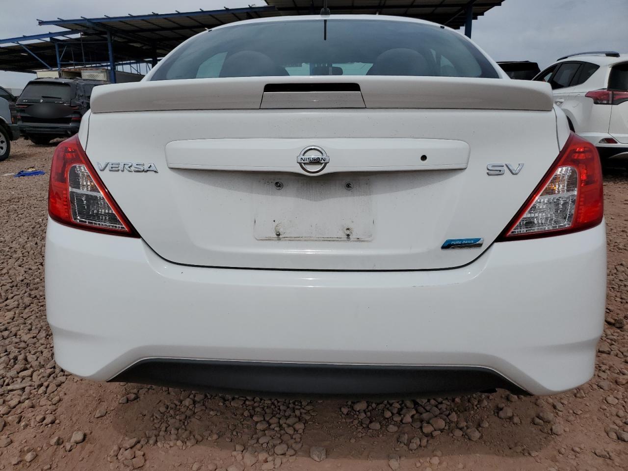 2016 NISSAN VERSA S - Image 6