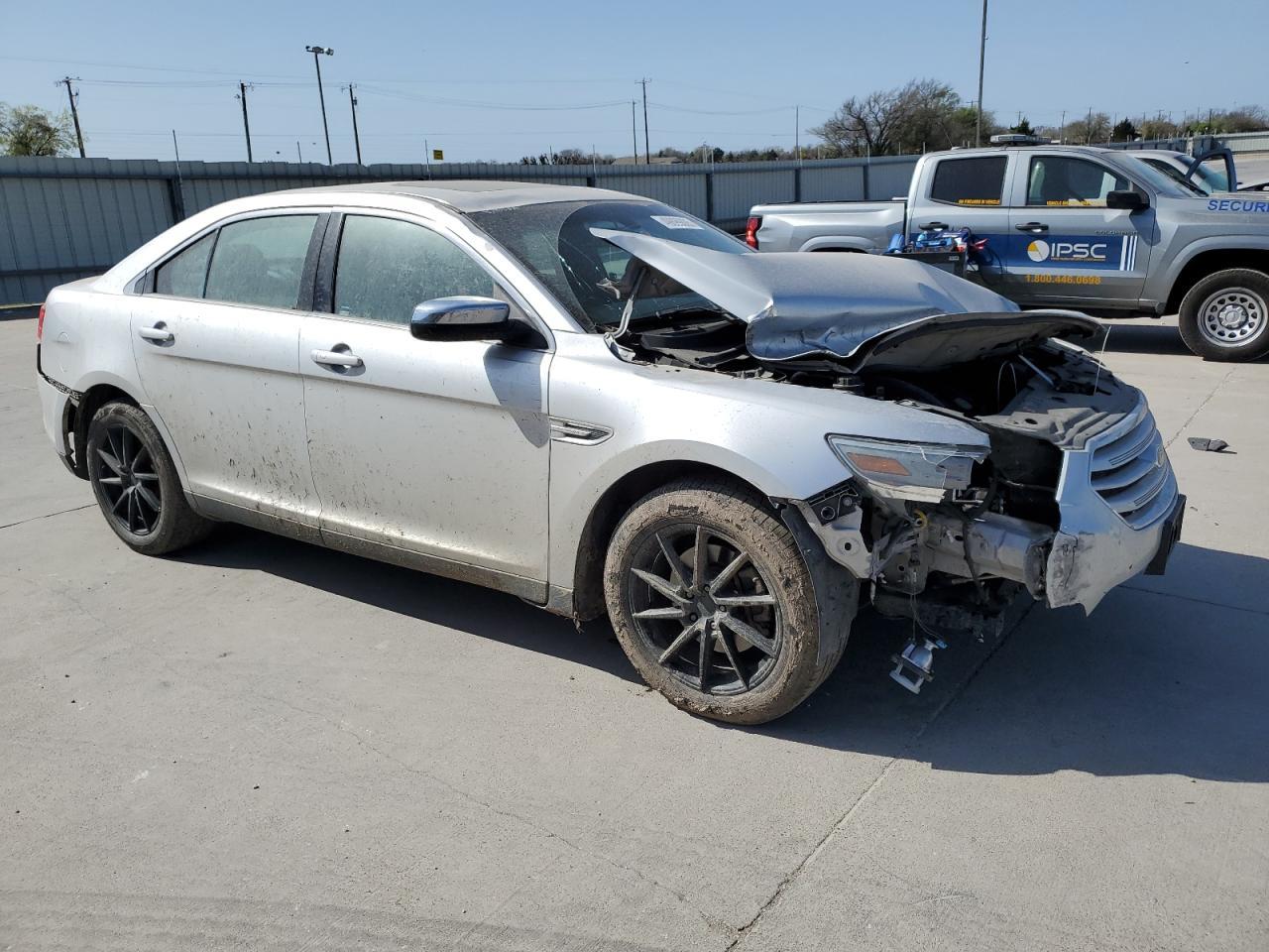 2013 FORD TAURUS LIM - Image 4