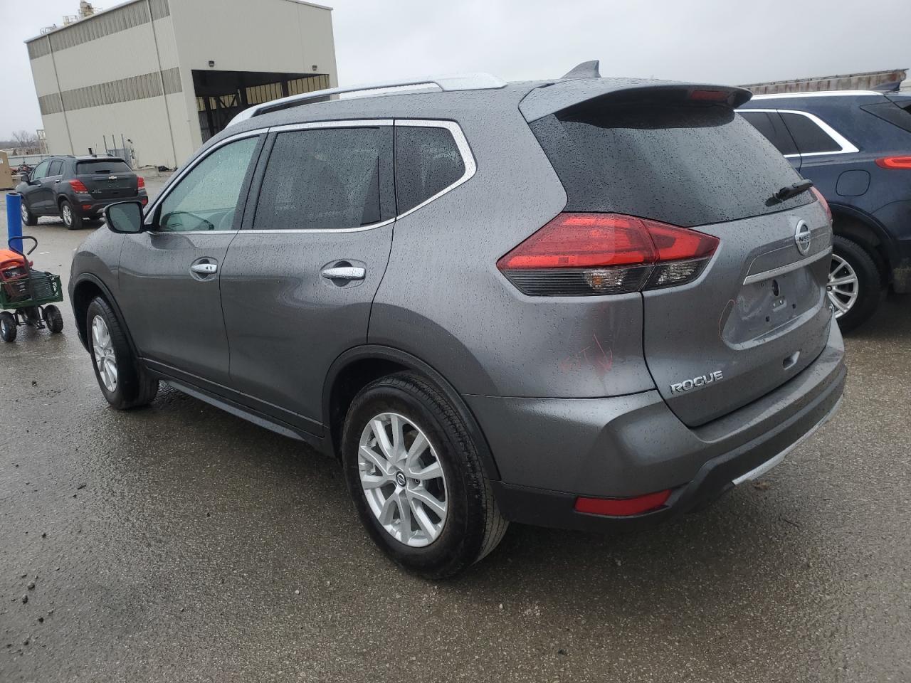 2017 NISSAN ROGUE S - Фото 2