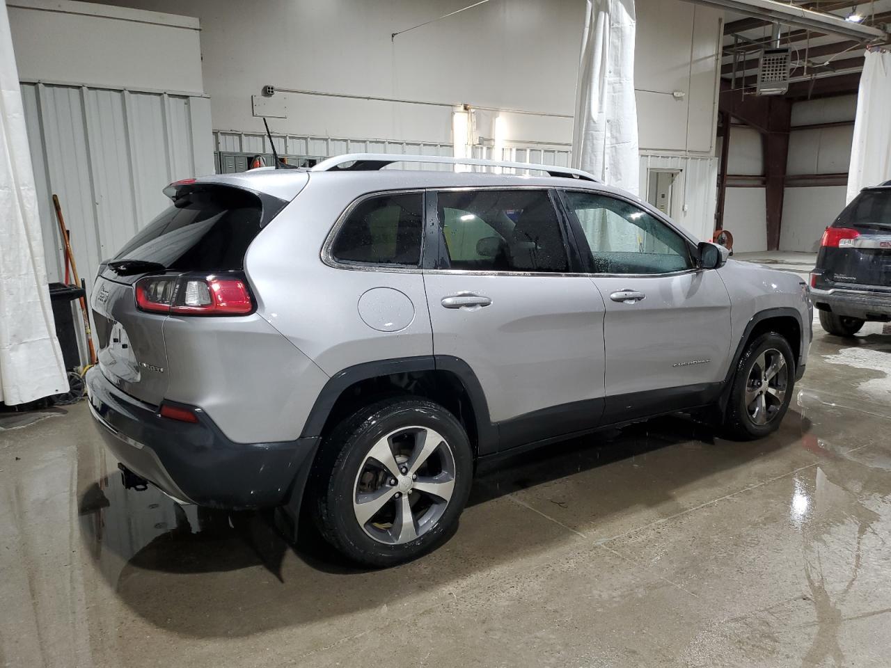 2019 JEEP CHEROKEE L - Фото 3