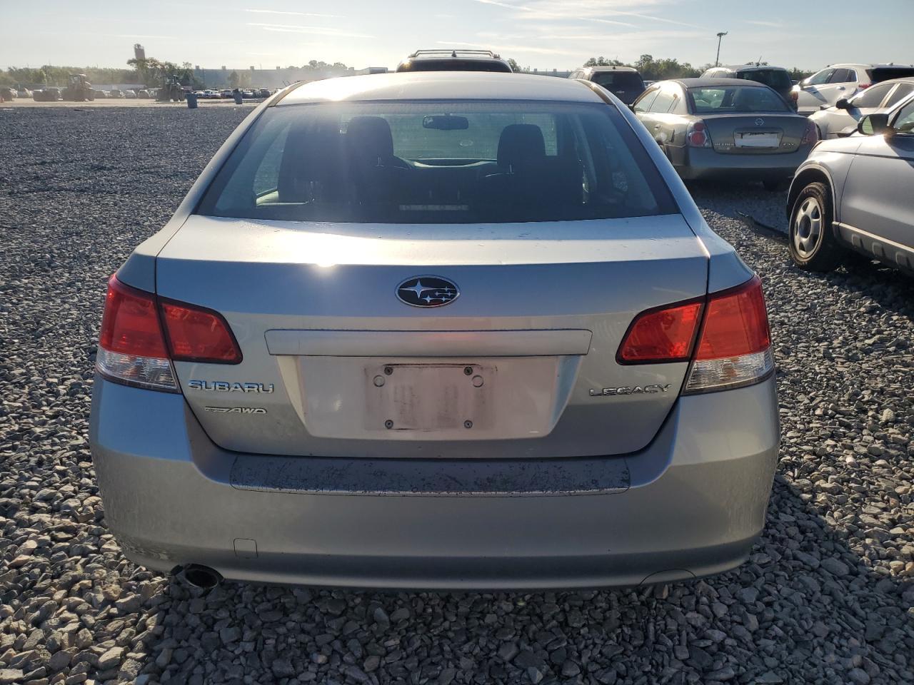 2012 SUBARU LEGACY 2.5 - Image 6