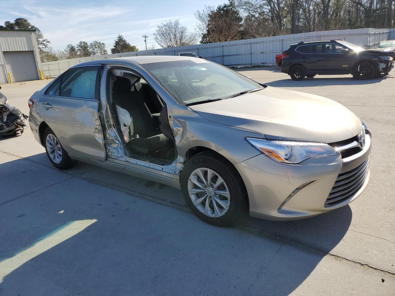 2017 TOYOTA CAMRY LE - Image 4