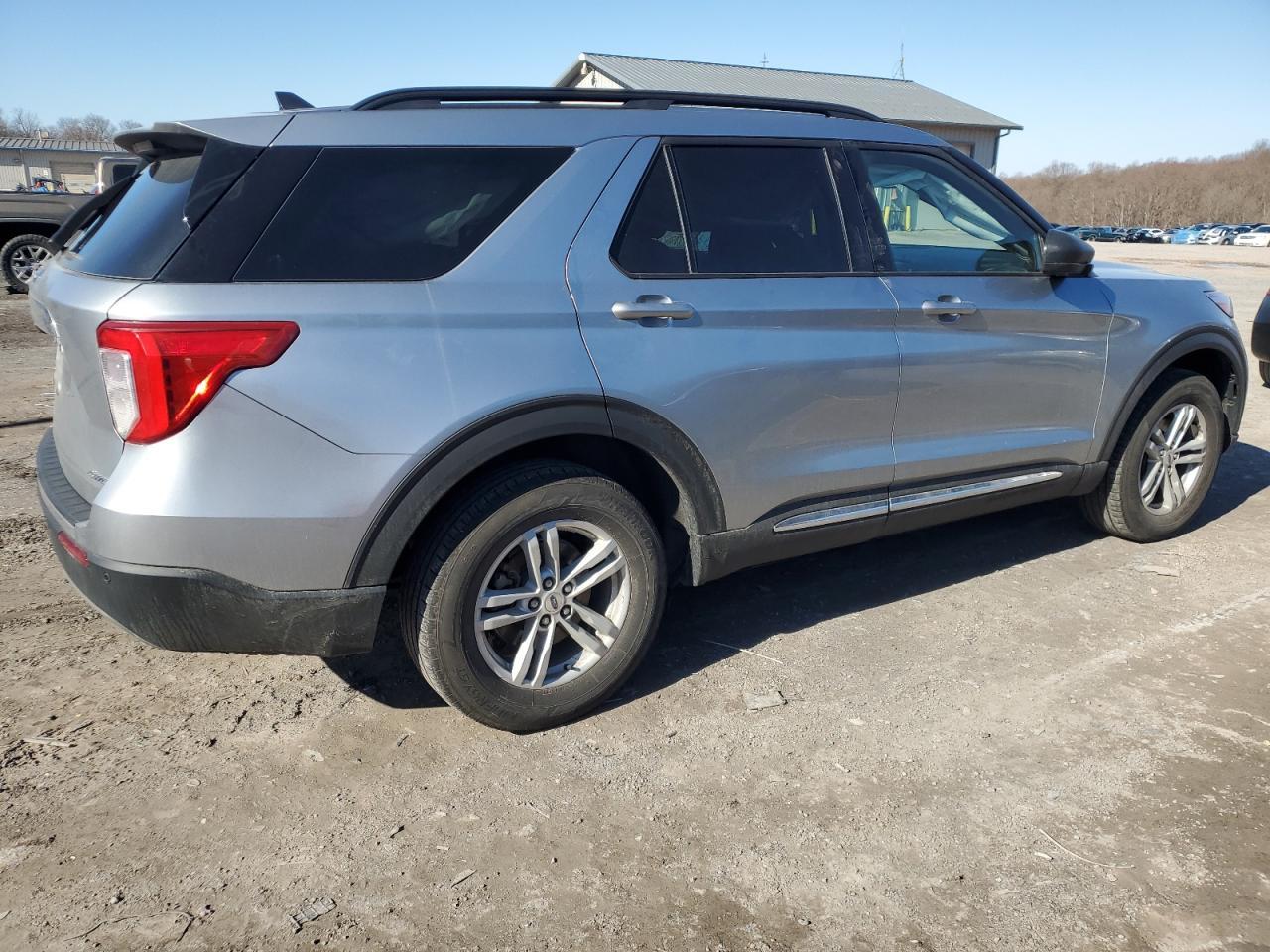 2022 FORD EXPLORER X - Фото 3