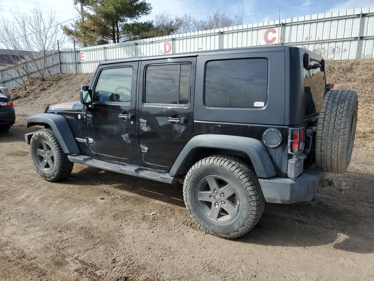 2010 JEEP WRANGLER U - Image 2