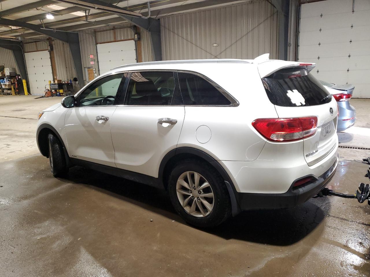 2016 KIA SORENTO LX - Image 2