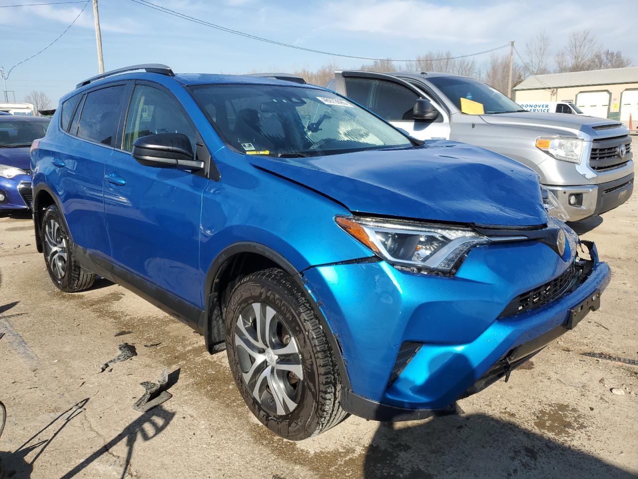 2017 TOYOTA RAV4 LE - Image 4