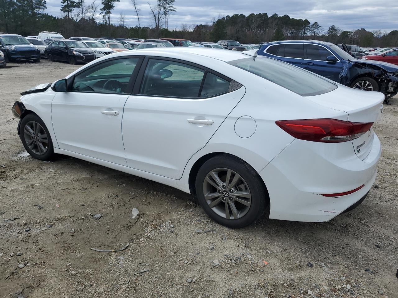2018 HYUNDAI ELANTRA SE - Фото 2