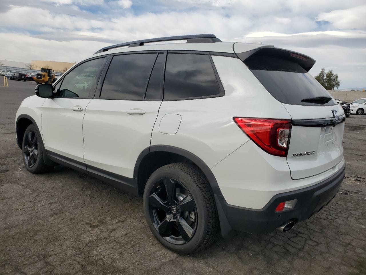 2021 HONDA PASSPORT E - Image 2